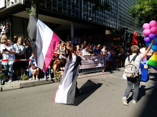 dr dewinter in heroischer pose